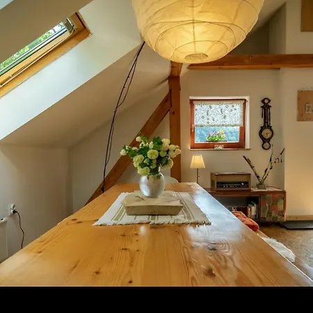 Apartman Ernestova Hisa *