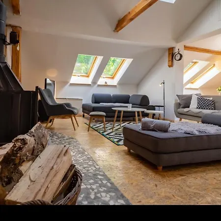Ernestova Hisa Apartment